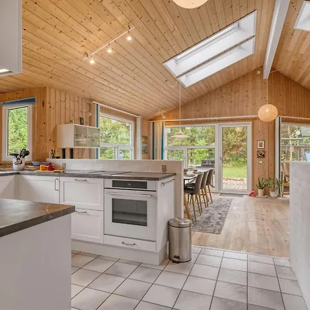Heggi - 900m From The Sea By Interhome Feriehus