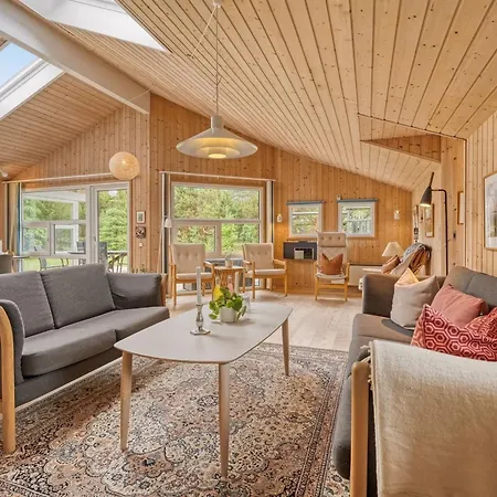 Heggi - 900m From The Sea By Interhome Feriehus